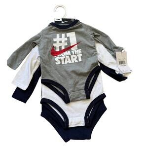 NWT - 3 pack of NIKE BABY Boys Bodysuits, Long sleeve Onesies, size 6 mos